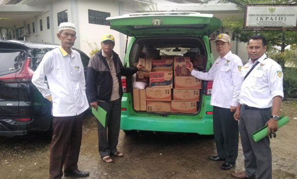 BAZNas Rohul Distribusikan Bantuan Makanan Pokok ke Korban Banjir Di Bonai
