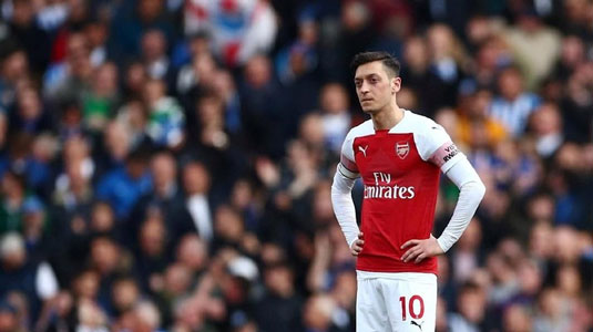 Ozil Bela Muslim Uighyur, China ‘Serang’ Arsenal