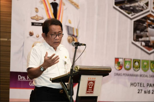 Sekda Riau Imbau Istri Pejabat Tidak Campuri Urusan Kantor