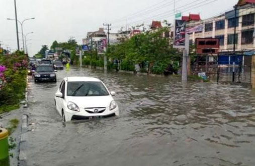 DPRD Riau Minta Pemko Pekanbaru Koordinasi dengan Pemprov Benahi Drainase