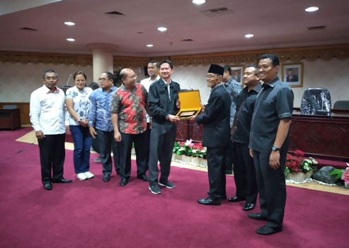 DPRD DKI Diskusi Dengan BURT DPRD Riau