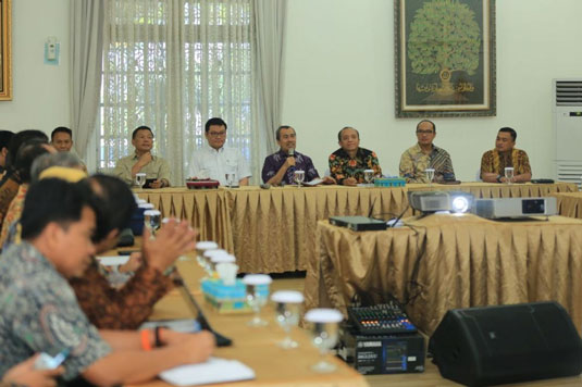 Bahas Karhutla, Gubri Gelar Rapat Terbatas Bersama KLHK