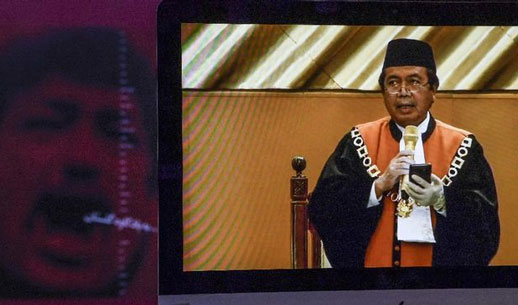 Jokowi Lantik Ketua MA Syarifuddin