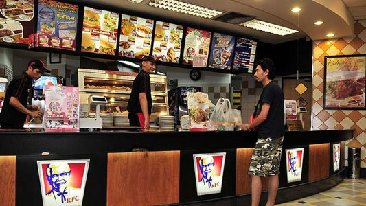 KFC Pangkas Gaji dan Tunda THR Karyawan di Tengah Corona