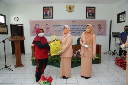 DWP Riau Salurkan Bantuan 182 Sembako Dalam Rangka Bulan Ramadhan