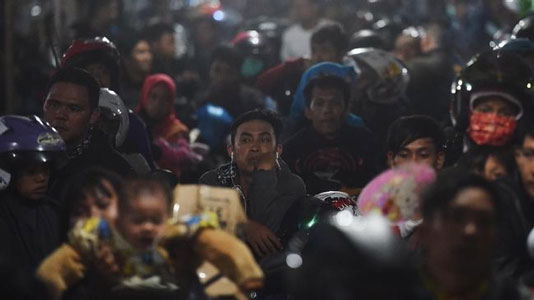 Titik Air Mata Sugiharto Saat Dilarang Menyeberang ke Lampung