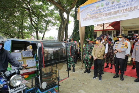 Gubri Lepas Baksos dan Bantuan Sembako untuk Masyarakat Terdampak Covid-19 di Rohil