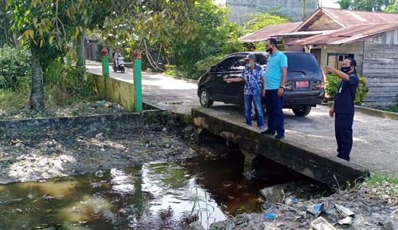 Bupati Suyatno Tinjau Normalisasi dan Pembersihan Sei Garam, RLH dan Hutan Kota