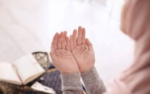 4 Amalan yang Bisa Dilakukan Muslimah ketika Haid