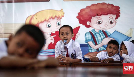 Sekolah Dibuka, Satu Kelas Isi 18 Siswa, Dilarang ke Kantin
