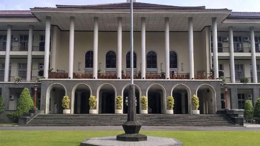 Dosen Dipolisikan terkait Diskusi, UGM Beri Bantuan Hukum