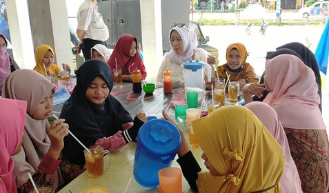 SYI`AR Sambangi Panti Asuhan Maimun, Ini Kiat Siti Aisyah Sukses Meraih Cita-Cita