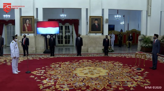 Resmi! Jokowi Lantik Isdianto Sebagai Gubernur Kepri