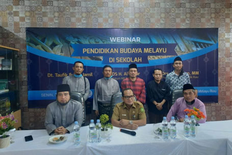 Suatu Keniscayaan, Mulok Budaya Melayu di Sekolah