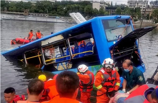Terungkap, Alasan Sopir Bus Sengaja Ceburkan Bus ke Danau Tewaskan 21 Orang di China