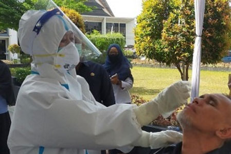 Pasca Dua Anggota Dewan Positif Covid-19, DPRD Pekanbaru Gelar Swab Massal