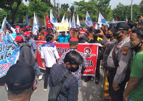Gelar Aksi Demo, BRB Desak RUU Ciptaker Dicabut