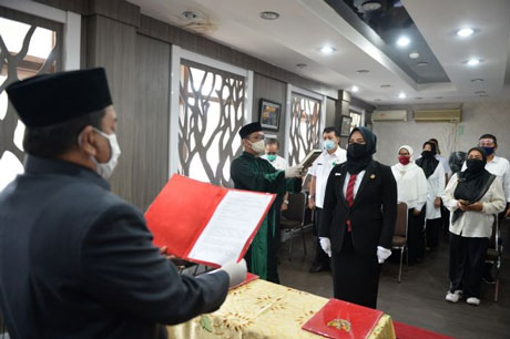 Patuhi Protokol Kesehatan, Diskominfotik Riau Lantik Pejabat Perencanaan