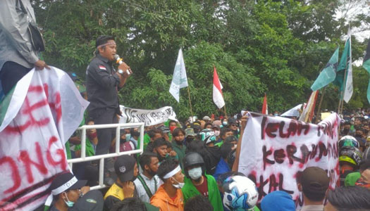 Ribuan Massa di Rohul Gelar Aksi Tolak Omnibus Law