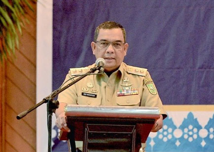 Wagubri Kukuhkan TPAKD Kabupaten Kota se-Provinsi Riau