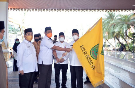 Gubri Lepas Khafilah Provinsi Riau Ikuti MTQ Tingkat Nasional ke-XXVIII Tahun 2020