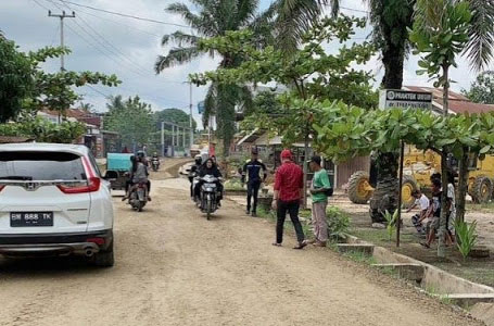 Jalan Ahmad Yani Sukarukun Diperbaiki dan Kembali Mulus