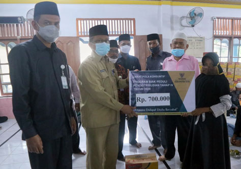 Penyaluran Zakat di Kecamatan Koto Gasib, Sekda Siak Imbau Aparatur Pemerintah Kecamatan dan Kampung Dukung Baznas