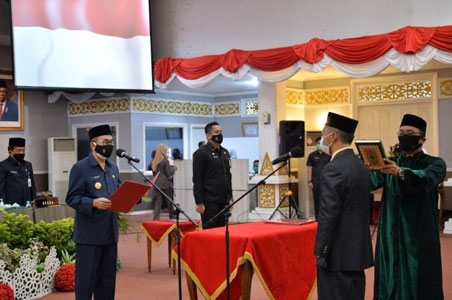 Gubri Lantik dan Sumpah Tengku Zul Efendi Sebagai Kadinsos Riau