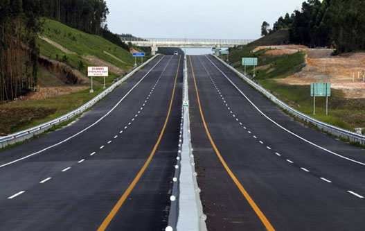 Gubri Teken Tiga SK Penlok Ruas Tol Riau