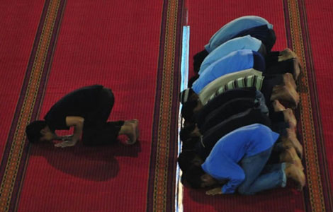 Rasulullah SAW akan Bergegas Sholat Saat Hadapi Kesulitan