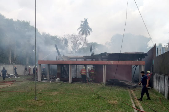Ditinggal Pemiliknya, Satu unit Rumah di Jalan Teuku Umar Pekanbaru Terbakar