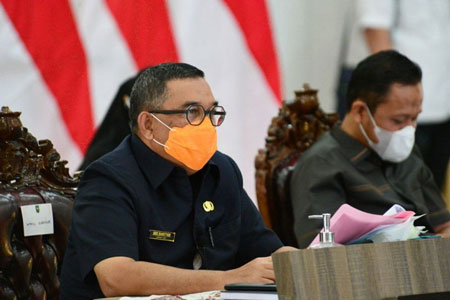 Wagubri Pimpin Rakor Bahas Rencana Vaksin Covid-19 dan Pengetatan Prokes