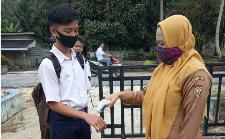 Laksanakan Pembelajaran Tatap Muka, SMPN 5 Tapung Motivasi Siswa