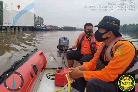 Seorang Warga Hilang Terbawa Arus Sungai Siak, Tim SAR Lakukan Pencarian
