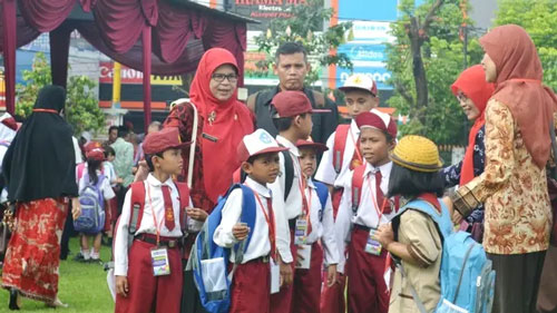Kemendikbud Akan Berikan Tunjangan Hanya pada Guru yang Berprestasi