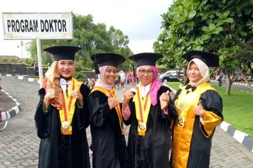Tahun Depan, Pemprov Riau Kuliahkan 150 Dosen ke Jenjang Doktor