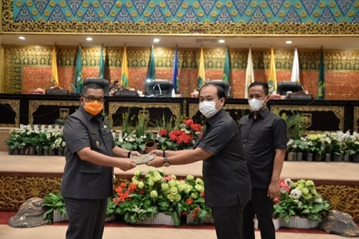 Wagubri Hadiri Rapat Paripurna Penutupan Masa Sidang I 2020-2021 dan Pembukaan Masa Sidang II 2021 DPRD Provinsi Riau