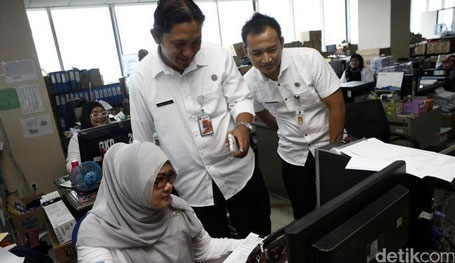 Bakal Dibayar Full, Ini Besaran Gaji ke-13 & THR PNS 2021