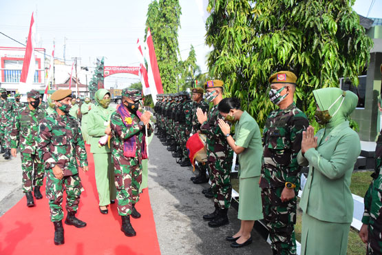 Danrem 031/Wira Bima Dampingi Pangdam I/Bukit Barisan Kunjungi Batalyon Arhanud 13/PBY