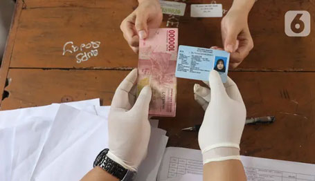 Daftar Bansos yang Masih Dikucurkan dan Disetop pada 2021
