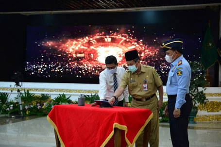 Plh Sekdaprov Riau Hadiri Deklarasi Janji Kinerja dan Komitmen Pembangunan Zona Integritas WBK dan WBBM