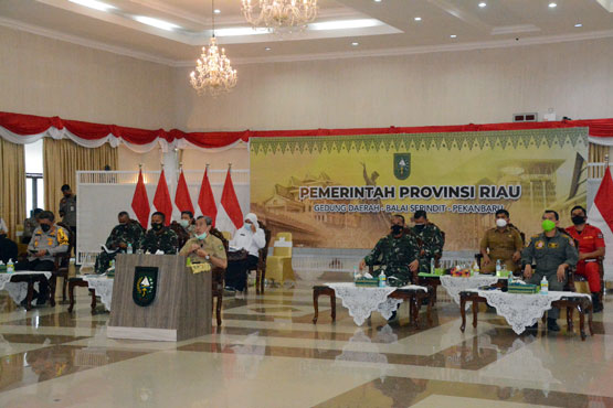 Dipimpin Menko Polhukam, Danrem 031/Wira Bima Dampingi Pangdam I/BB Ikuti Rakorsus Karhutla Tahun 2021 Secara Virtual