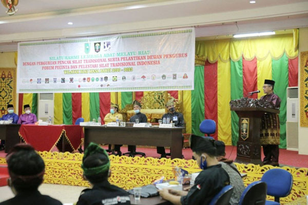 Plh Sekdaprov Riau Hadiri Pelantikan FP2STI Wilayah Riau