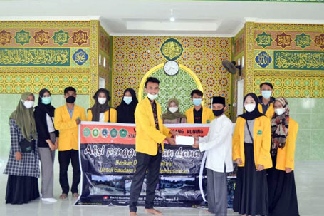 Ormawa FKIP Unilak Bantu Ponpes Al Ihsan yang Rusak Berat Akibat Semburan Lumpur