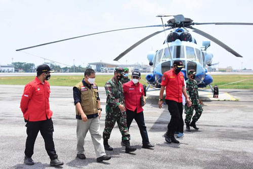 Patroli Karhutla, Danrem 031/WB Tinjau Pendinginan Lahan Terbakar di Riau