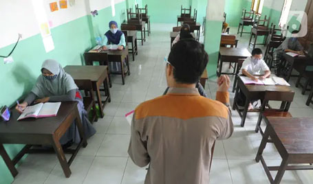 Sekolah Tatap Muka Dibuka Juli 2021, Pakar Kesehatan: Bila Kasus COVID-19 Belum Terkendali Sebaiknya Tunda