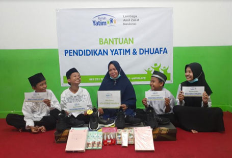 Bantuan Pendidikan Rumah Yatim Untuk Empat Yatim Bersaudara