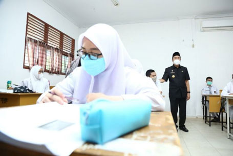 Gubri Pastikan Belajar Tatap Muka Terbatas di Pekanbaru Sesuai Aturan