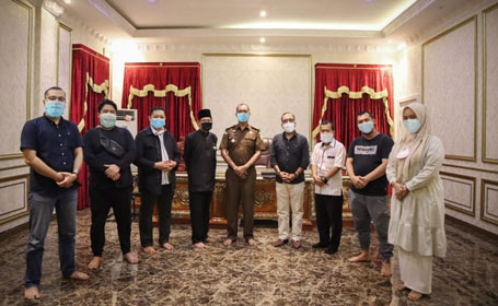 Beri Nasihat, LAM Pekanbaru Maafkan Kekeliruan Keanu Soal Tanjak