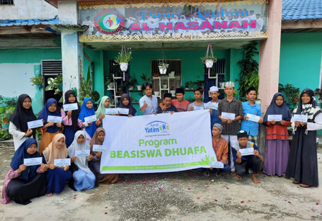 Rumah Yatim Berikan Bantuan Pendidikan untuk Siswa Siswi SD dan SMP Islam Al Hasanah Riau